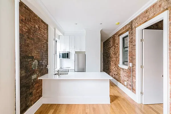 Rented by REAL New York | media 19