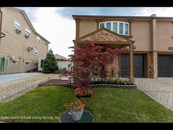2nd image of 6 Berry Ave W