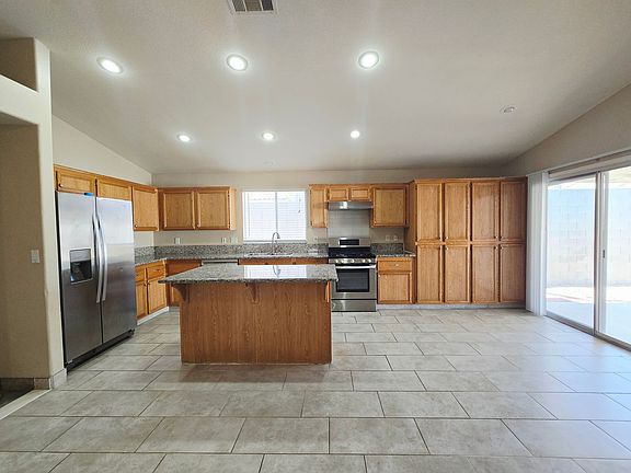 5th image of 5547 Summer Joy St