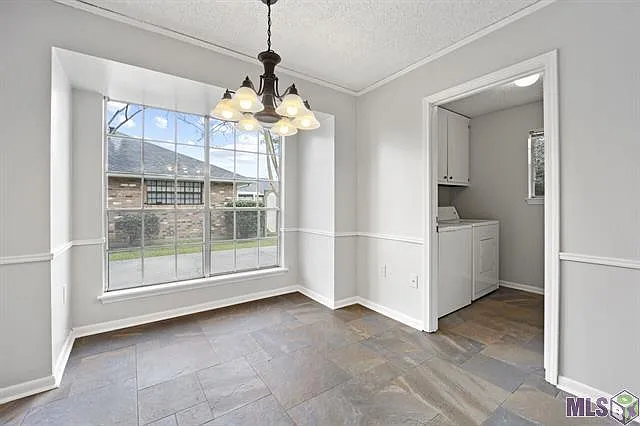 1034 Leycester Dr — Photo 5