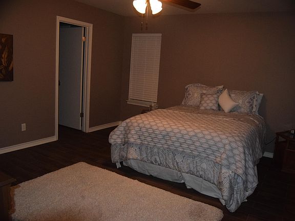 3rd image of 2920 Candace Cir