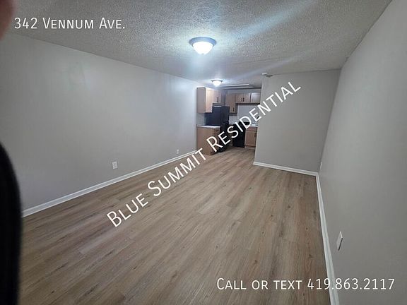 3rd image of 342 Vennum Ave