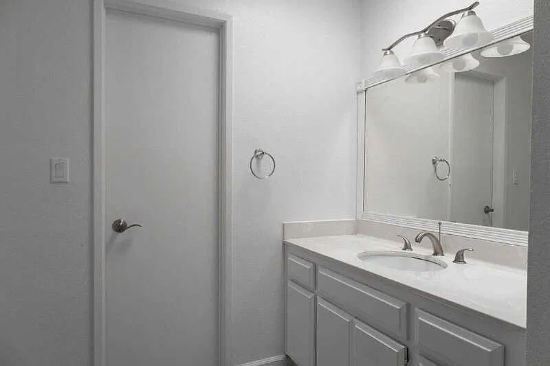 2 bed, 2.0 bath, 1197 sqft, $3,200 — Photo 4