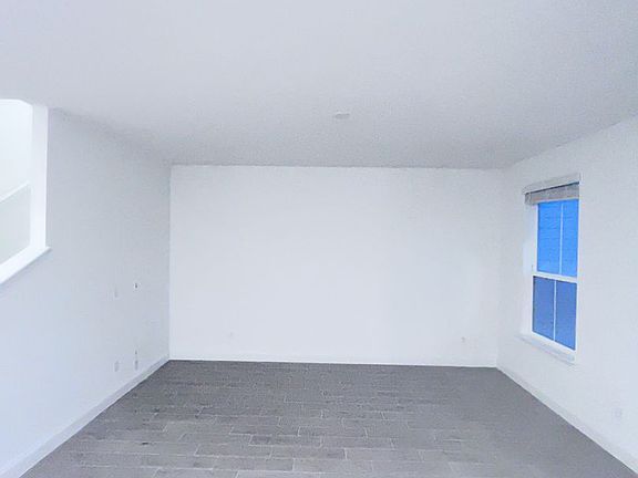 3rd image of 89 Tyson Ct