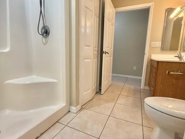 1242 SE 8th St #1 — Photo 13