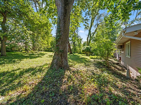 5th image of 162 Barbara Ln