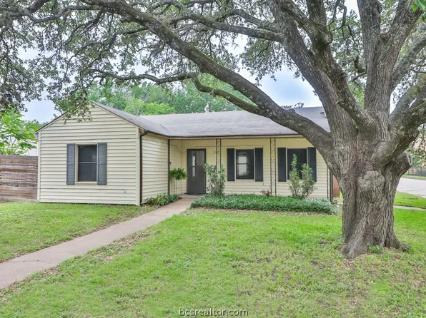 1513 Baker Ave, Bryan, TX 77803