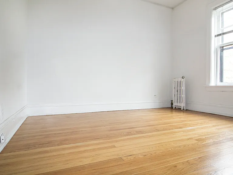 534 - Bedroom