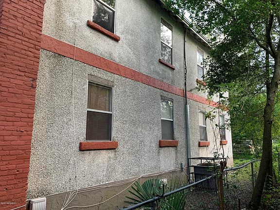 5th image of 1530 Pasco St