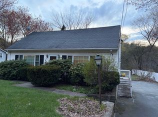112 Marlboro Rd, Southborough, MA 01772