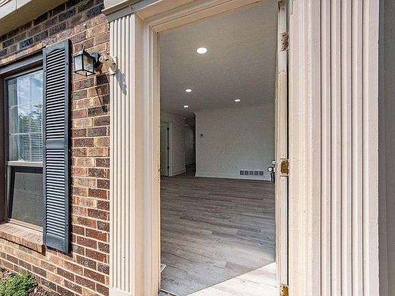 5th image of 2954 Sawdust Ln