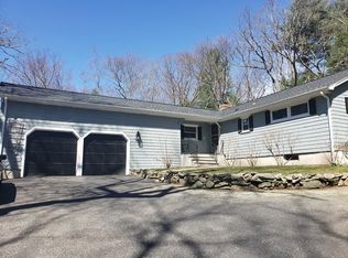 84 Mill St, Sherborn, MA 01770