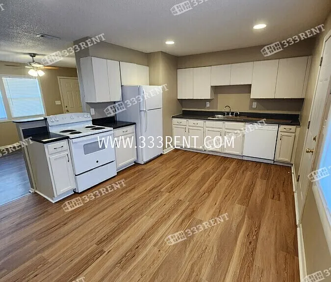 7305 E 111th Ter — Photo 5