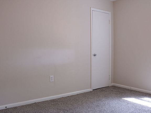 4th image of 4344-4346 Wyoming St