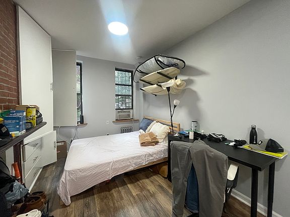 5th image of 248 W 20th St APT 1R