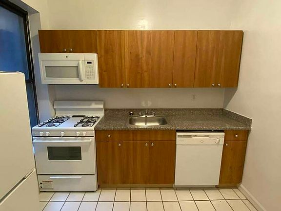 5th image of 203 Underhill Ave APT 2A