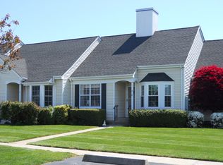 2555 Youngs Ave APT 5B, Southold, NY 11971