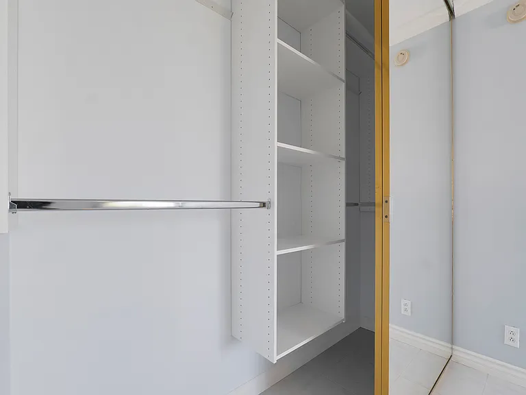 5301 Balboa Blvd #Q302 — Photo 22