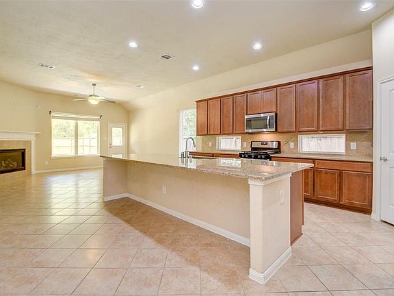 5th image of 21302 Russell Chase Dr