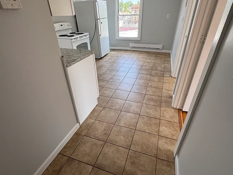 16 Center St #6 — Photo 7