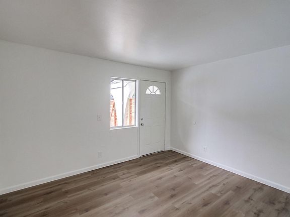4th image of 3845 Chamoune Ave #15