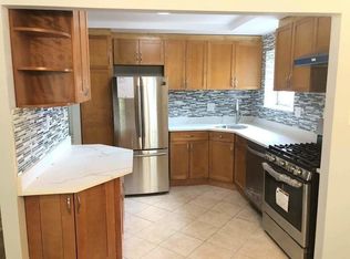 31-11 31st Ave #B, Astoria, NY 11106