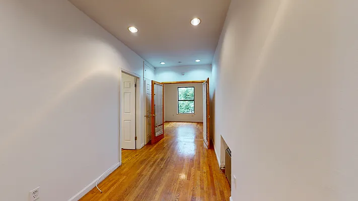 Rented by Bond New York | media 16