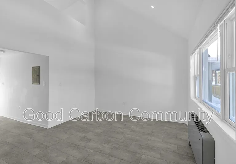 209 Summer St #LOFT — Photo 3