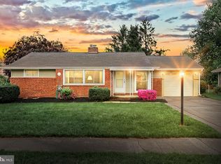 385 Hill N Dale Dr S, York, PA 17403