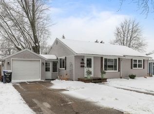 1007 W Glendale Ave, Appleton, WI 54914