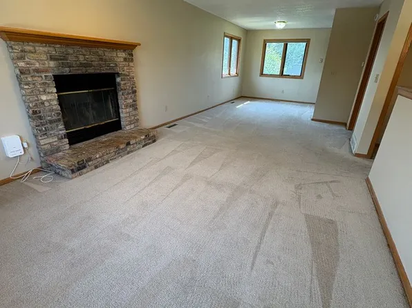 804 - 806 Heartland Hills, 804-806 Heartland Hills Dr, Waterloo, IA 50701