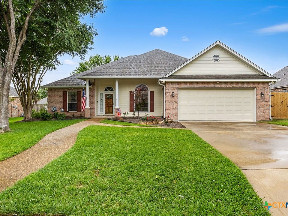 1st image of 2209 Windsong Ln