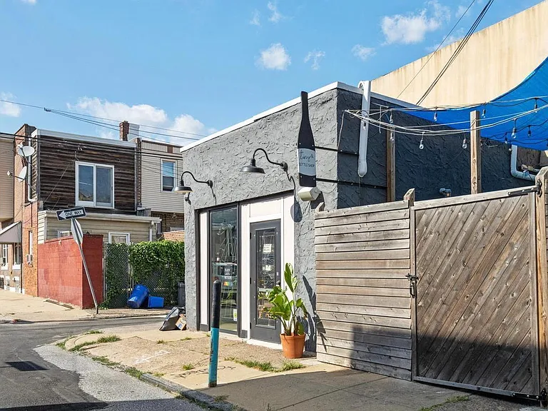 3020 Richmond St #2 — Photo 32