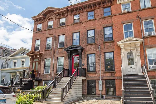 30 Trumbull St Photo 1