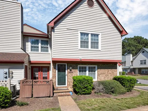 1008 Saint Andrews Way APT D, Chesapeake, VA 23320