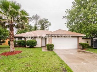 82 Crystal Branch Ct, Jacksonville, FL 32225