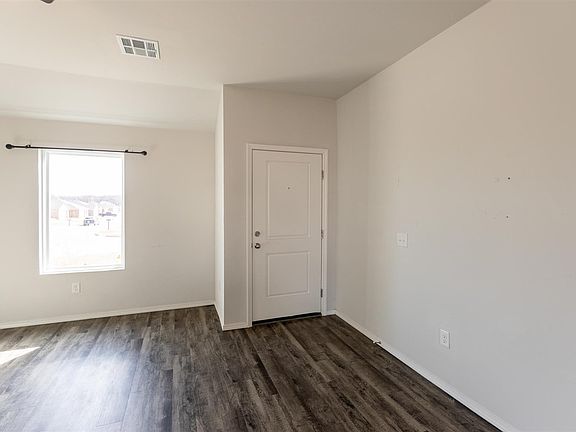 4th image of 2126 W 31st Ave