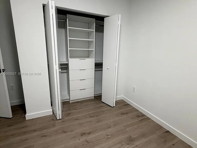 831 SE 9th Ave — Photo 13