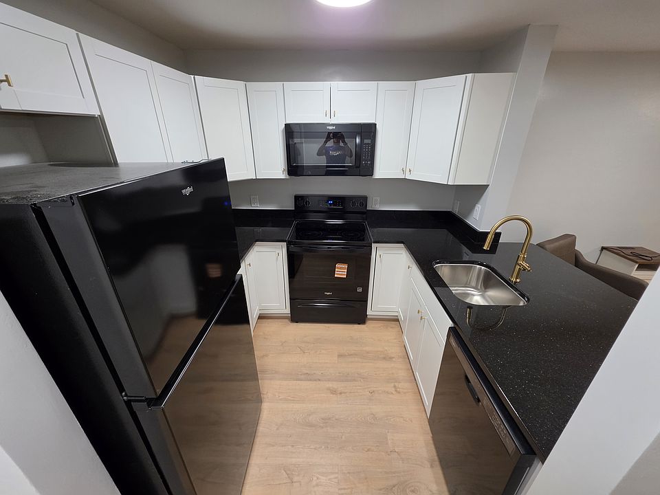 1st image of 1340 Hunters Rd APT D