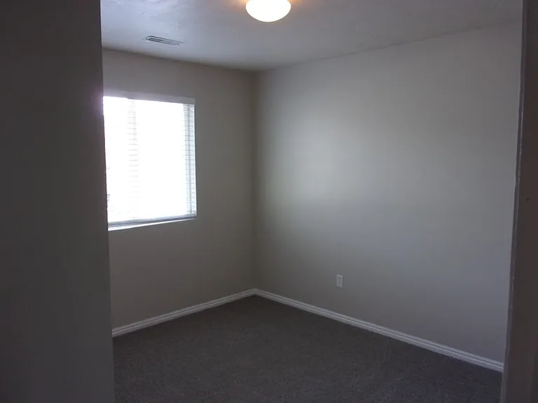 1863 Twilight Ln — Photo 16