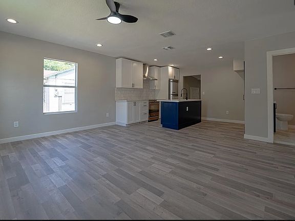 4th image of 331 Royston Ave