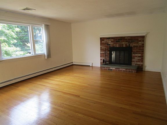 3rd image of 63-65 Charles St