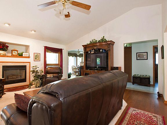 5th image of 113 Westchester Way