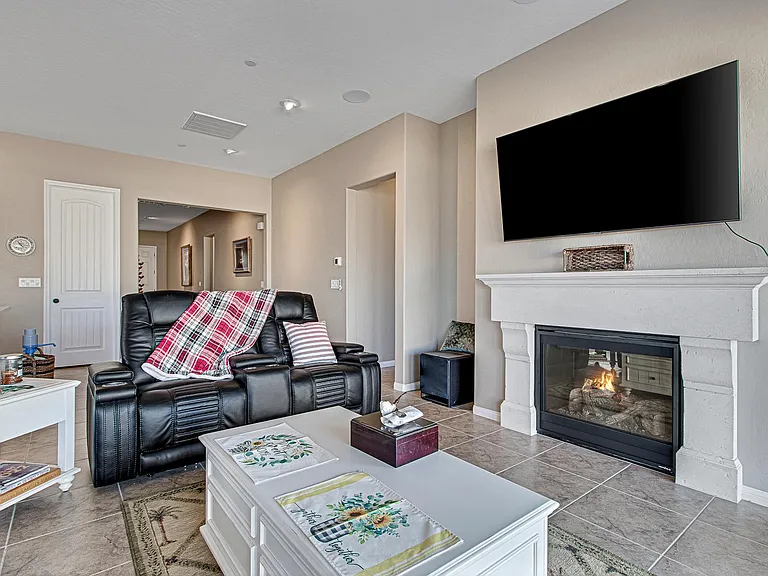 10930 Krista Leigh Ave — Photo 19