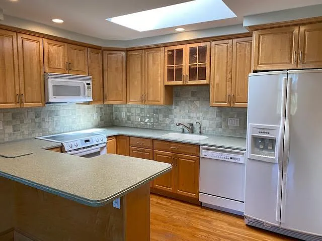 30 Dean Rd #D3 — Photo 9