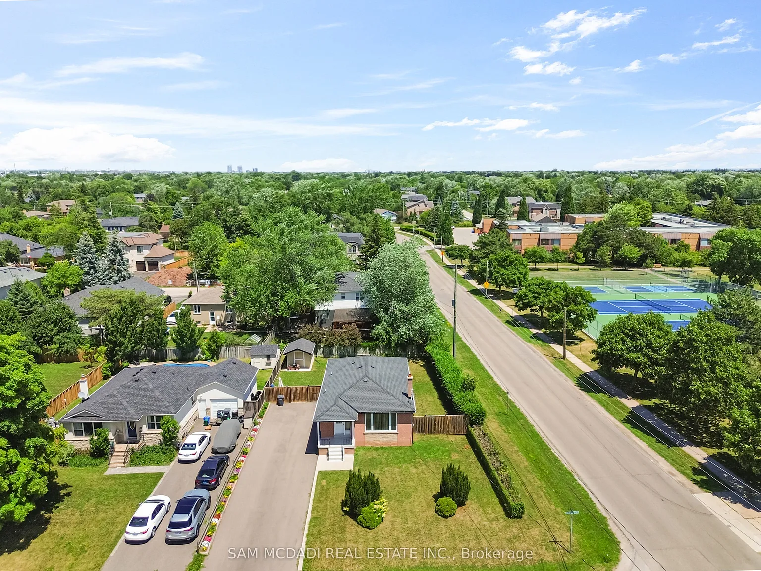 3 bed, $2,750 — Photo 1