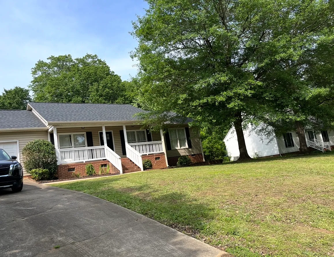 3 bed, 1429 sqft, $1,650 — Photo 2