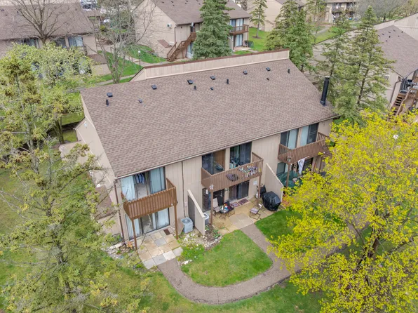 28 Jamaica Colony APT 3, Fox Lake, IL 60020