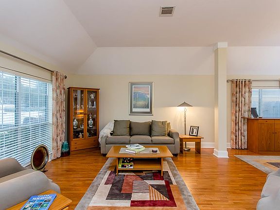 4th image of 2388 Sabal Park Ln