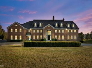 88 S Wynstone Dr, North Barrington, IL